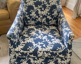 Pair of these nice looking swivel chairs