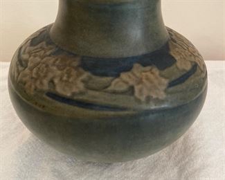 Old Newcomb pottery, one of three pieces of Newcomb - Joseph Meyer
Maxie Teresa Ryan   FA 36