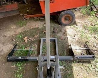Pittsburgh lawnmower/ATV lift - 300 Lb capacity