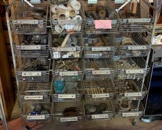 Wire storage baskets