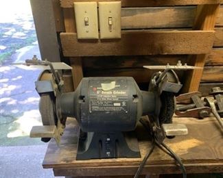 Black & Decker bench grinder