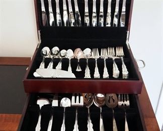 Echo Sterna Lillianne Sliver Plate 12 Place Flatware Set Including Serving Pieces In Felt Lined Tarnish Resistant Case