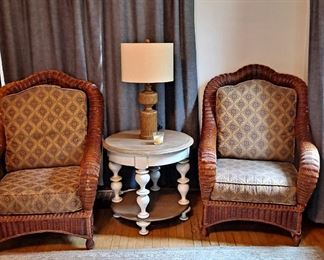 Wicker chairs and end table 
