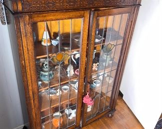 Beautiful oak cabinet 