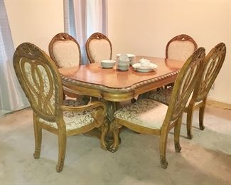Elegant Dining Room Set