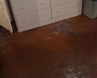 8 Drawer White Dresser