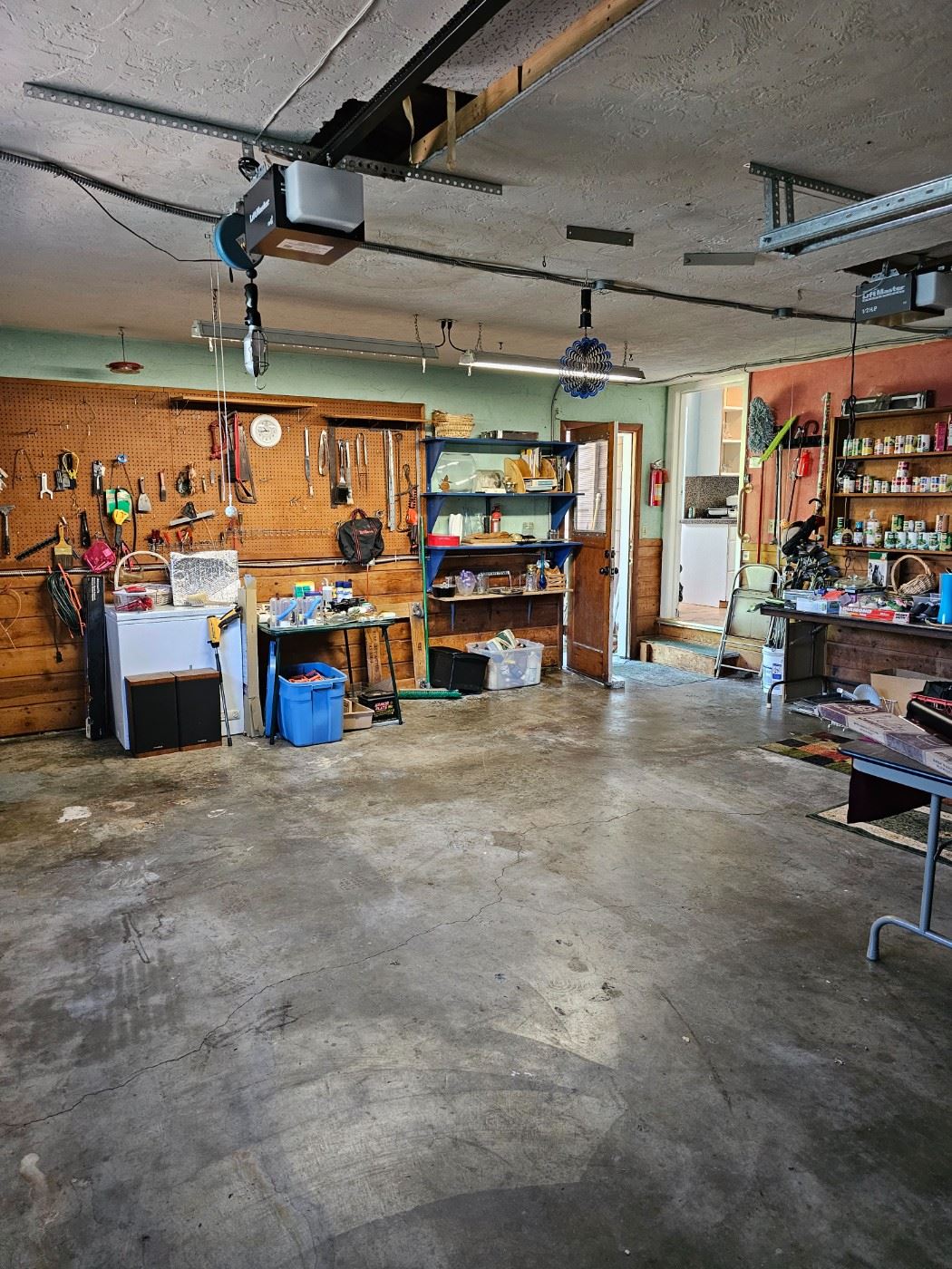 The Rusty Trunk LLC opens to KISN Estate Sale starts on 5/19/2023