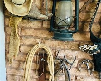 Vintage Western/Texas Collectables.