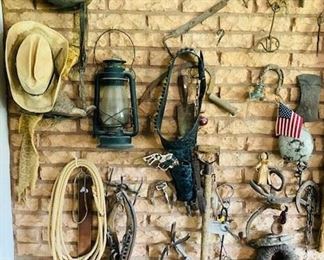 Vintage Western/Texas Collectables.