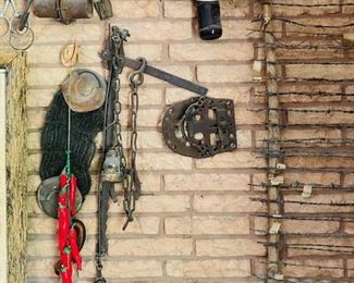 Vintage Western/Texas Collectables. Various Collectable Barbed Wire.