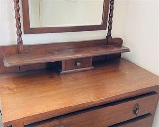 Antique Oak Dresser w/Mirror.