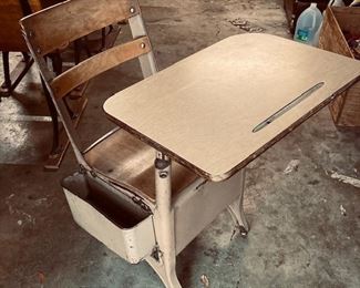 Vintage Single Mid Century Metal/Wood School Desk.