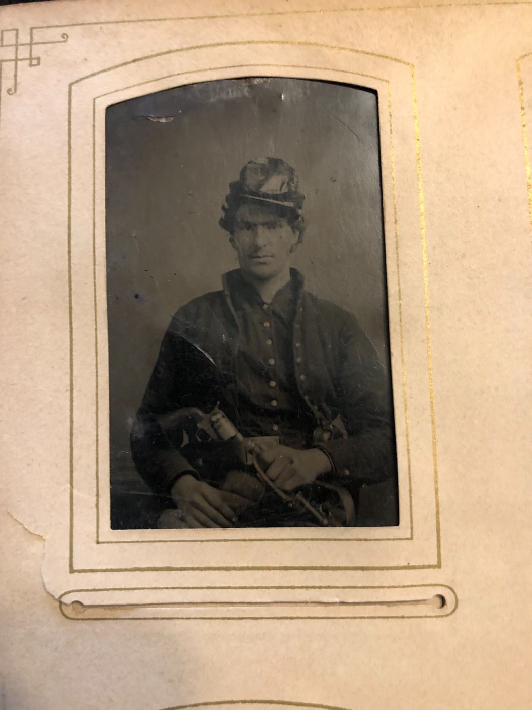 1860s Civil War Soldier Tin Type Photo holding large Colt and sword