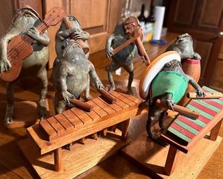 Real frog band ensemble 