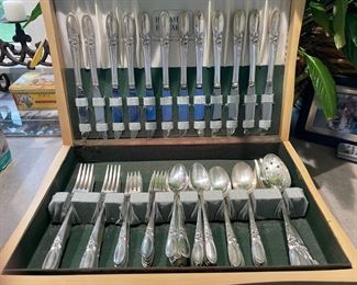 Silver flatware set