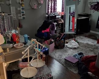 Clothes (get ready room)