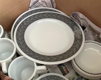 Pyrex Dish Set 