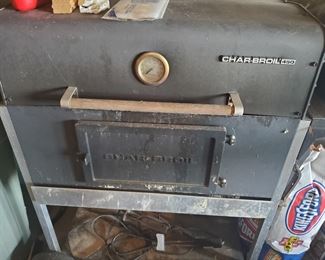Smoker by Charbroil