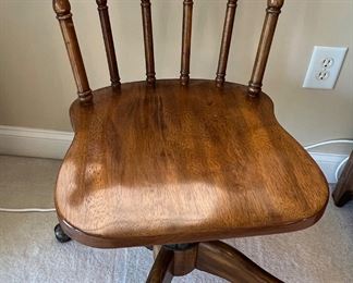 Vintage swivel desk chair