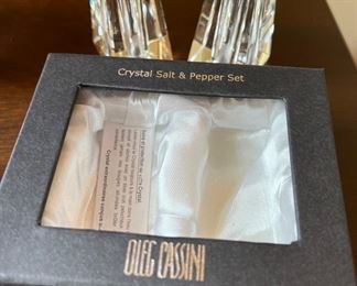 Oleg Cassini crystal salt & pepper shakers