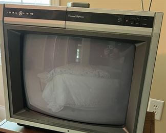 Vintage GE TV