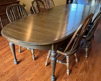 Ethan Allen dining room table with 6 chairs