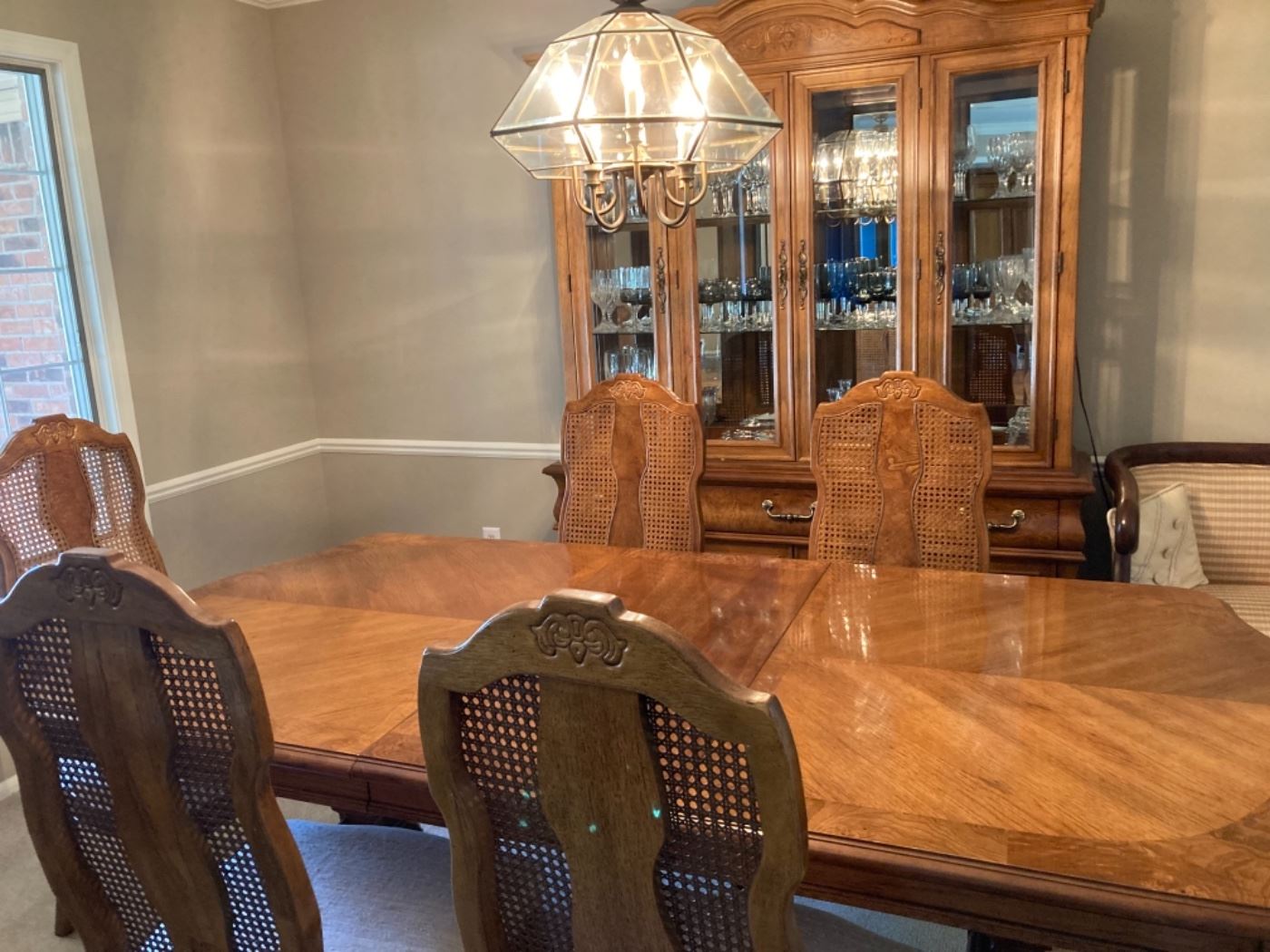 WESTERN HILLS LIVING ESTATE SALE in Flint, MI starts on 5/18/2023