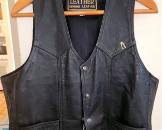 Black leather vest size 46
