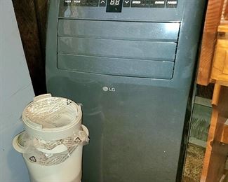LG portable Air Conditioner with remote...
