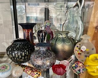 Assorted art glass pieces