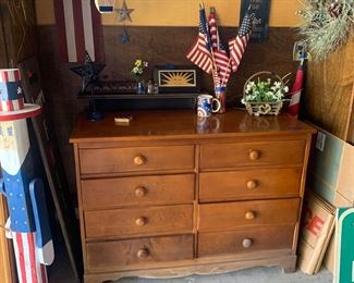 Maple dresser