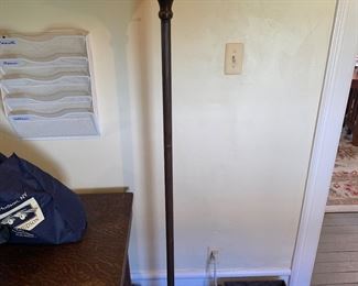 Stained glass pole lamp