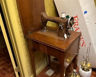 Vintage Seeing Machine, Lamps