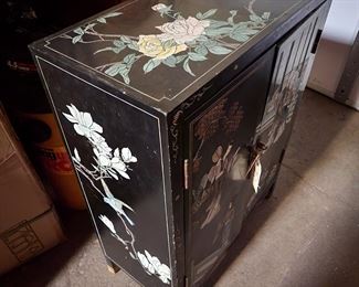 Oriental decorated cabinet 