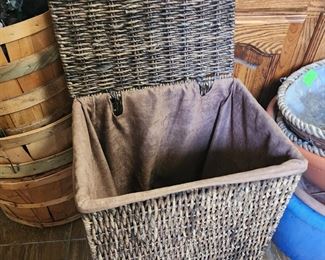 Classic Laundry Basket 