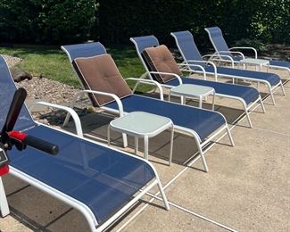 Pool Side Lounge Chairs 