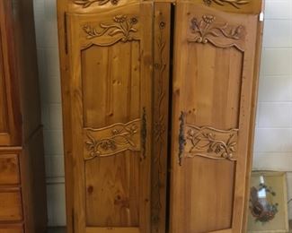 Large Oak Wardrobe 