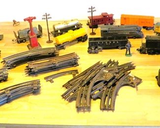 vintage Lionel trains, tracks, and accessories