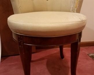 Antique Frontgate Swivel Vanity Chair. Only needs to be reupholstered.