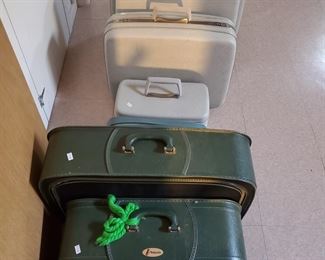 Vintage Suitcases to be repurposed