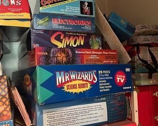 Genius series electronics, Simon Mr. wizards, true science, Capsela,