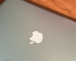 MacBook