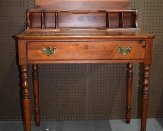 Rustic Turned Leg Single Drawer Desk w/Cubbies