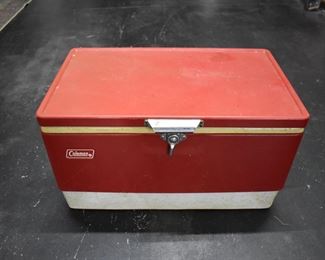 Vintage Coleman Metal Cooler, Lock still works!