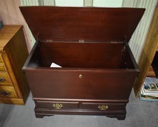 Salem Square Blanket Chest