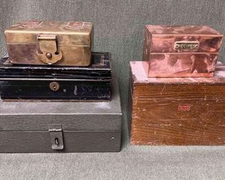 Mele Jewelry Box With Earrings