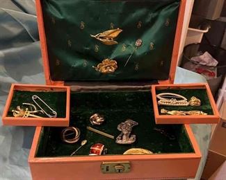 Vintage Jewelry Box With Brooches