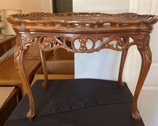 Accent Table With Removable Serving Tray Top-Mercer Island Furniture With Burien Pick-up Auction