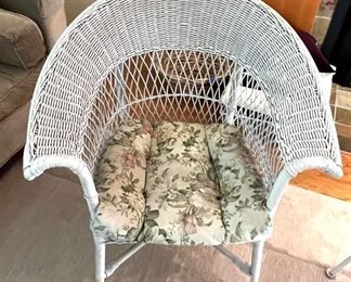 Wicker ChairVery Cool-Mercer Island Furniture With Burien Pick-up Auction
