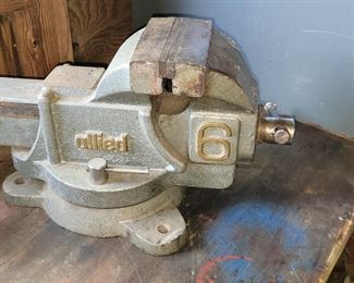 Large Allied 6" vice